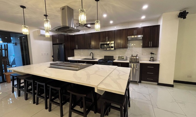 Jaco House | 13 ROOM ALL-INCLUSIVE MEGA LUXURY HOUSE - BEST DEAL IN ALL OF JACO