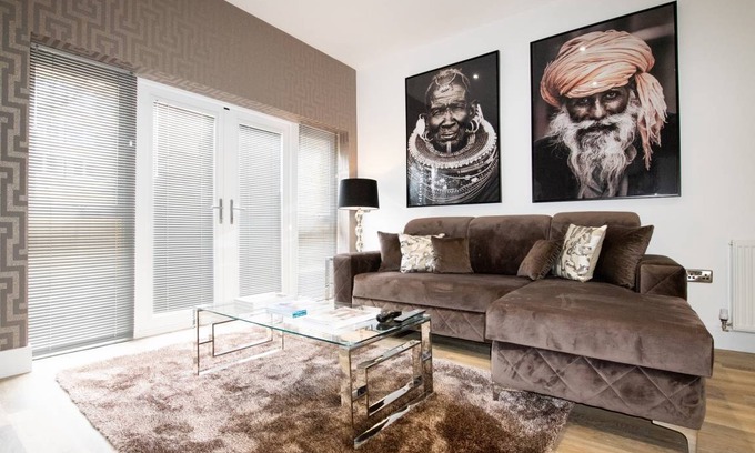 Bristol Apartment | 130 m² Apartment ∙ 2 bedrooms ∙ 6 guests