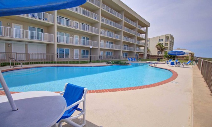 South Padre Island Condo | 130 m² Condo ∙ 3 bedrooms ∙ 8 guests