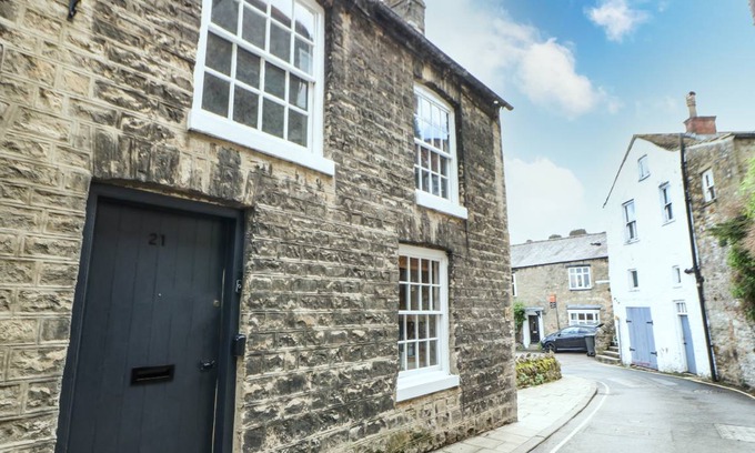 Richmond Cottage | 130 m² Cottage ∙ 3 bedrooms ∙ 5 guests