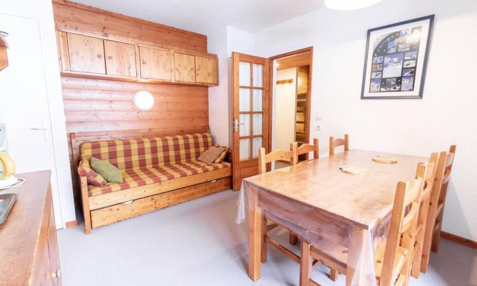 Villarodin-Bourget Apartment | 130m from ski slopes, 4th floor, balcony, parking, tv, ski locker, 35m², La Norma