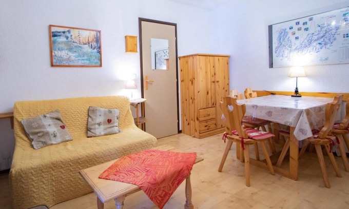 Villarodin-Bourget Apartment | 130m from ski slopes, 4th floor, balcony, parking, tv, ski locker, 35m², La Norma