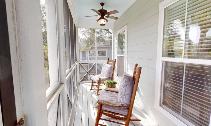 Savannah Beach Cottage | 1313 6th Avenue - Rest A Shore