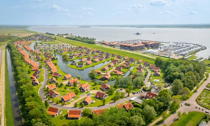 Biddinghuizen Apartment | 135 m² Apartment ∙ 2 bedrooms ∙ 4 guests