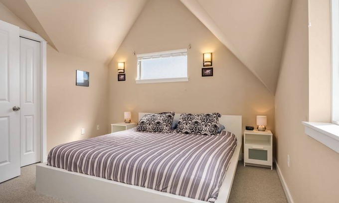 Mann House | 136 m² House ∙ 3 bedrooms ∙ 11 guests