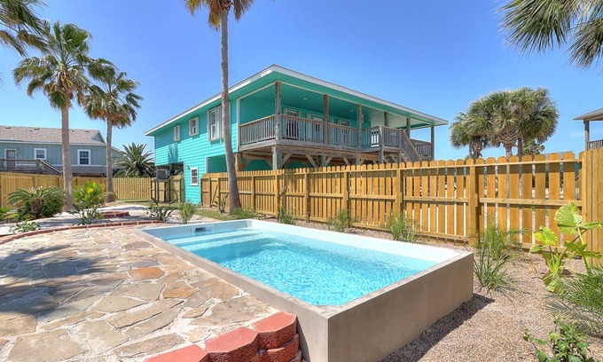 Leeward Sands House | 139 m² House ∙ 3 bedrooms ∙ 10 guests