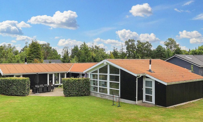 Marielyst House | 14 person holiday home in Væggerløse-By Traum