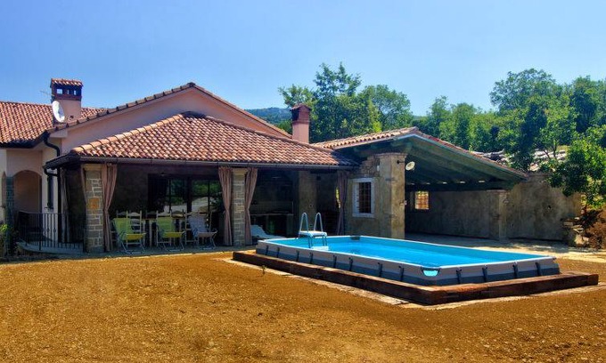 Hrastovlje Apartment | 140 m² Apartment ∙ 3 bedrooms ∙ 9 guests