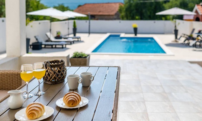 Lozovac House | 140 m² House ∙ 4 bedrooms ∙ 8 guests