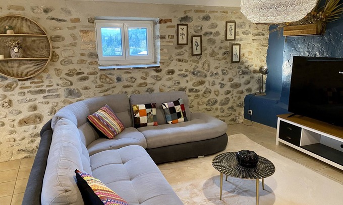 Salavas Apartment | 140 m2 just for you.5-minute walk from the Ardèche river.
