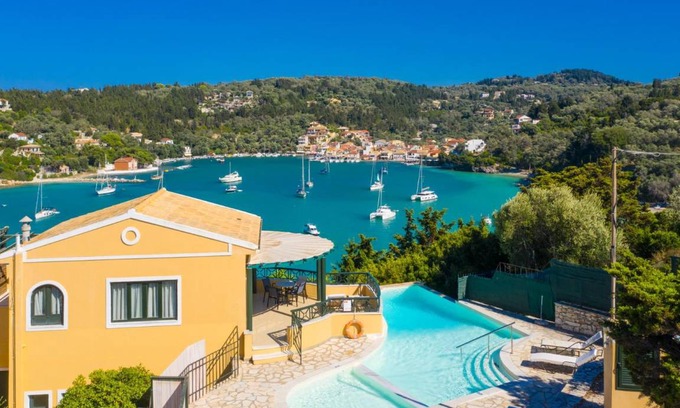 Lakka Villa | 140 m² Villa ∙ 1 bedroom ∙ 4 guests