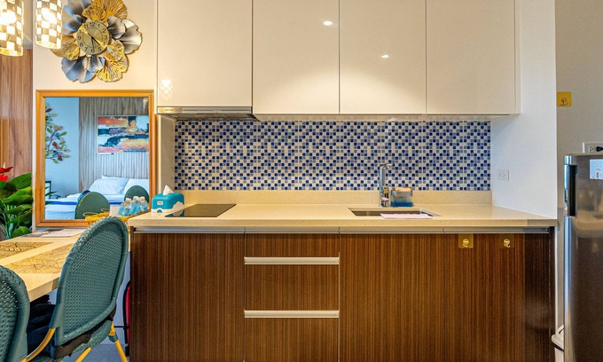 Lapu-Lapu Condo | 14D-C Tambuli Seaside Living Scenic and Cozy Beach Staycation