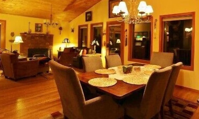 Quilcene Cabin | 15 acre Forest Retreat on Olympic Peninsula (Quilcene)