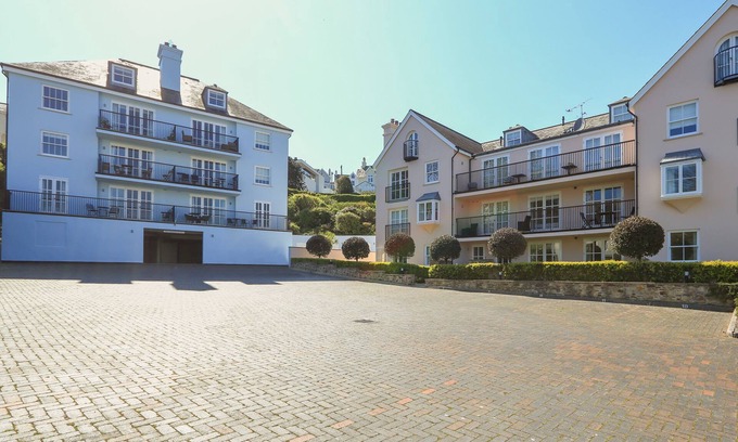 Salcombe Cottage | 15 COMBEHAVEN, family friendly in Salcombe