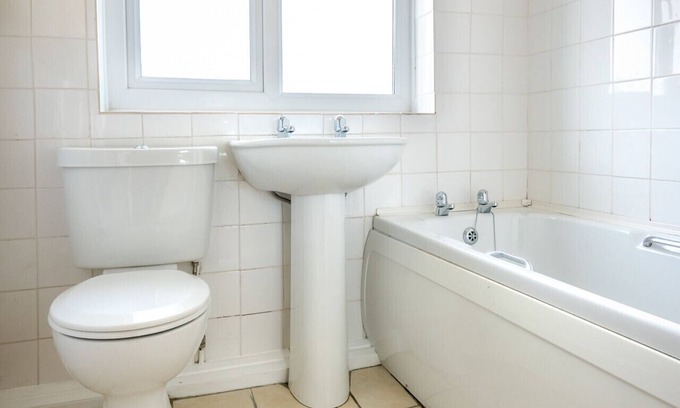 Bwlchtocyn House | 15 Lon Cernyw - Three Bedroom House, Sleeps 8