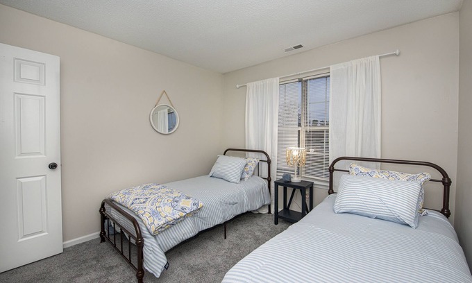 Norfolk - Virginia Beach House | 15 mins from the beach