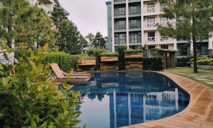 Tagaytay Condo | 15 minutes away from Skyranch & Starbucks Hiraya - Amaria Place With Netflix
