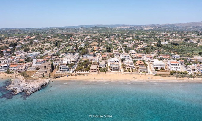 Noto Marina Villa | 150 m² Villa ∙ 3 bedrooms ∙ 6 guests