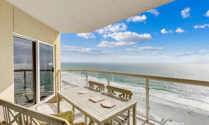 Pensacola Beach Apartment | 1507 Emerald Isle