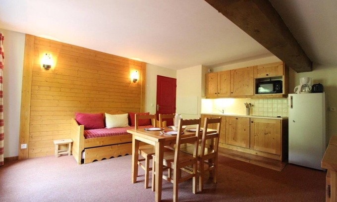 Val Cenis Apartment | 150m from ski slopes, 3rd floor, fitness, swimming pool, balcony, tv, ski locker, 38m², Val Cenis