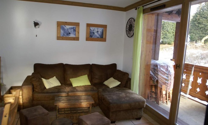 Prapoutel Apartment | 150m from resort center, balcony, parking, ski locker, 75m², Les 7 Laux