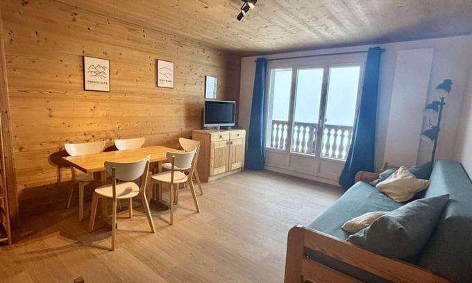 Viel-Alpe Apartment | 150m from ski slopes, 2nd floor, balcony, tv, ski locker, 39m², Alpe d'Huez