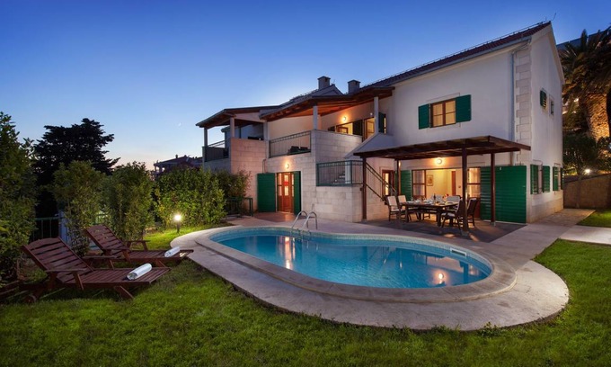 Hvar House | 157 m² House ∙ 4 bedrooms ∙ 8 guests