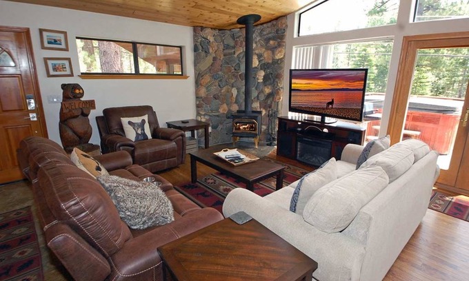 Tahoe Paradise House | 1589 Zapotec Drive