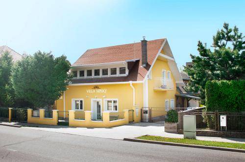 Senec Bed & Breakfast | 16 m² Bed and breakfast ∙ 3 guests