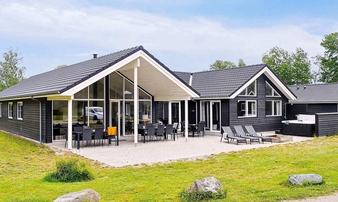 Bøtø By House | 16 person holiday home in Væggerløse