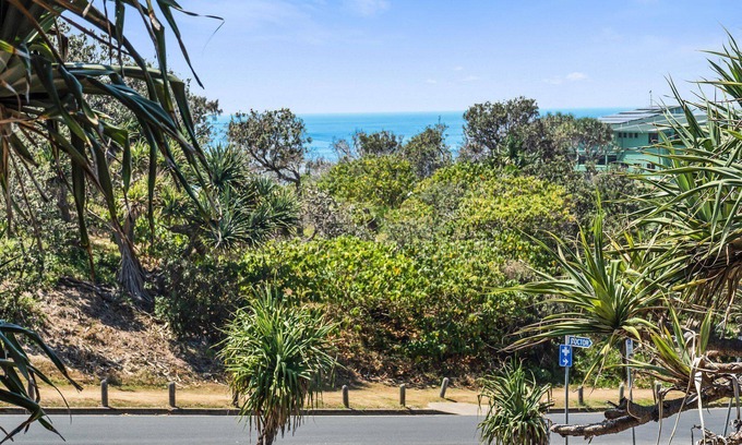 Point Lookout Apartment | 16 Point Lookout Beach Resort