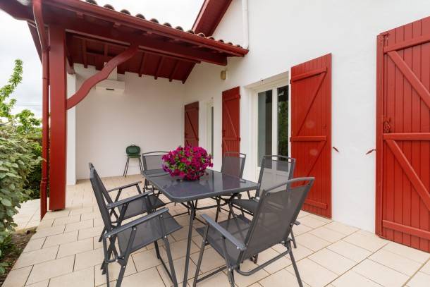 Arraute-Charritte House | 160 m² House ∙ 4 bedrooms ∙ 4 guests