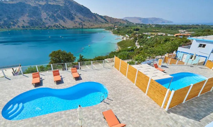 Kavallos House | 160 m² House ∙ 4 bedrooms ∙ 16 guests
