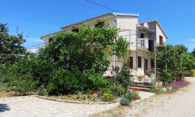 Vrsi House | 160 m² House ∙ 4 bedrooms ∙ 8 guests