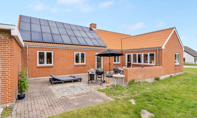 Lild Strand House | 160 m² House ∙ 4 bedrooms ∙ 8 guests