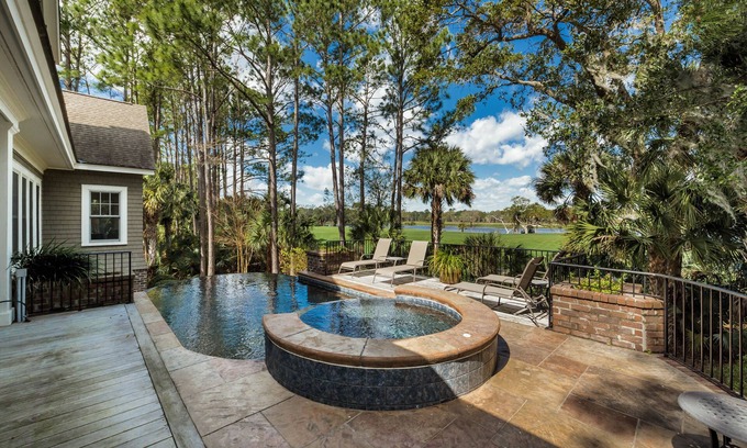 Vanderhorst Plantation House | 161 Flyway Drive: 5BR Home, Pool & Spa, Bike to Beach, Bikes/Beach Gear Credit