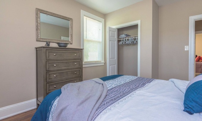 South Richmond House | 1637 Hopkins Rd. - BEAUTIFUL 2 Bd 1 Bth home!!