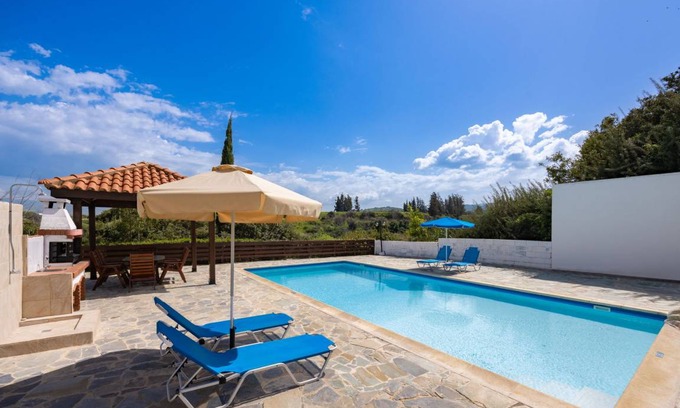 Latchi Villa | 165 m² Villa ∙ 3 bedrooms ∙ 6 guests