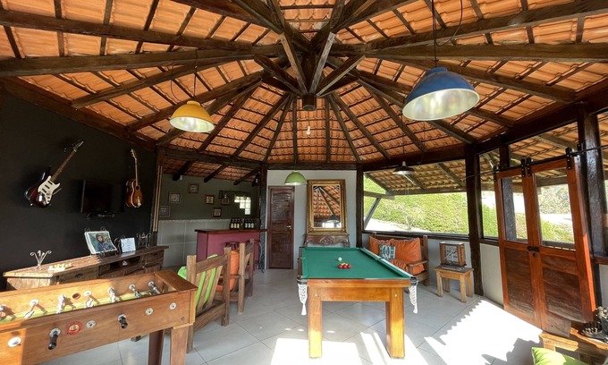 Teresopolis House | 167.000 m² de Lazer, Muito Verde, Piscina e Total Conforto Para sua Família