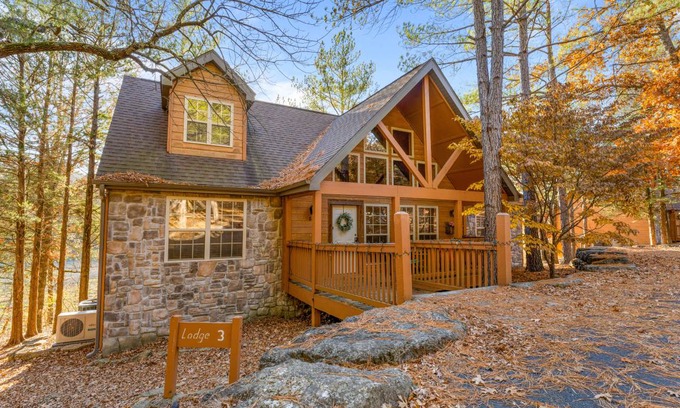 Branson West Cabin | 168 m² Lodge ∙ 4 bedrooms ∙ 12 guests