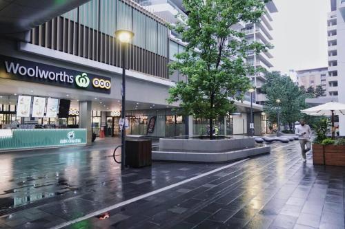 Mascot Apartment | 16M Stylish 2 Bedroom Abnb Apt in Mascot, 2 Free Parking