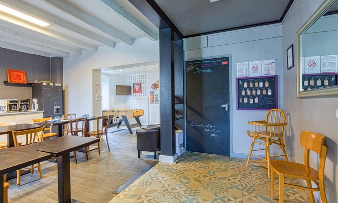 Lacroix-Barrez House | 17 bedroom accommodation in Lacroix-Barrez
