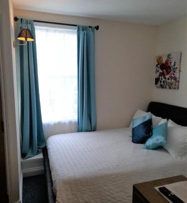 Dartmouth Apartment | 17 Foss Street