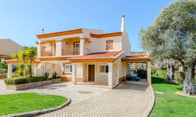 Atalaia Villa | 175 m² Villa ∙ 4 bedrooms ∙ 8 guests
