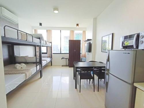 Lahug Apartment | 17D Walking distance to Ayala and IT Park with WIFI