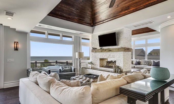 Palmetto Dunes House | 18 Brigantine ~ Luxury 6Br Oceanfront Home with Private Pool in Palmetto Dunes!