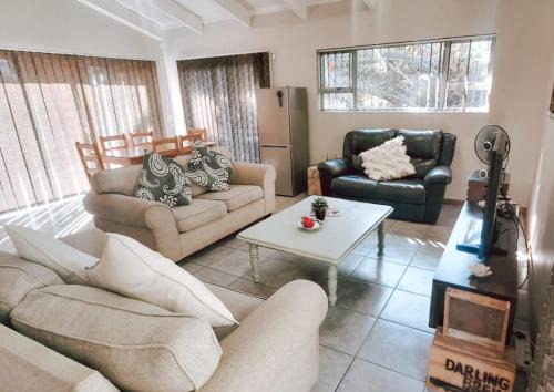 Bloemfontein Apartment | 18 on Basil