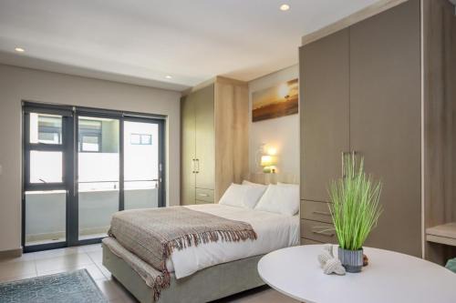 Stellenbosch Central Apartment | 18 on The Den Studio Apartment