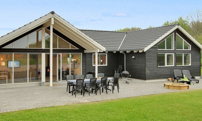 Lohals House | 18 person holiday home in Tranekær