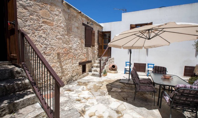 Droushia House | 180 m² House ∙ 3 bedrooms ∙ 7 guests